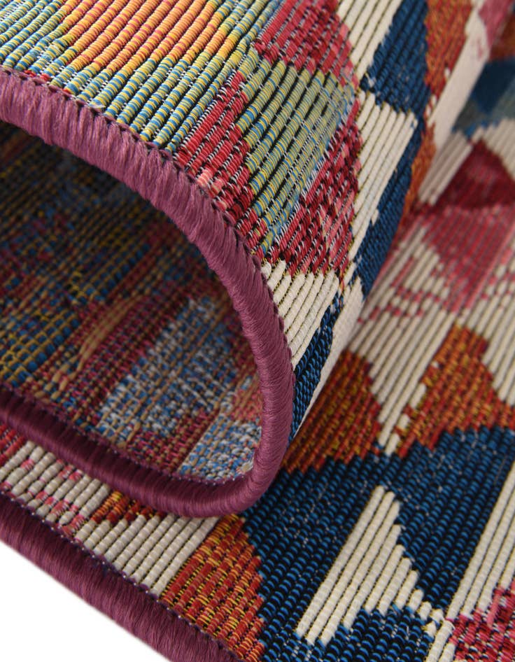 Detail image of  2' 7 x 5' 3  Washable Southwestern Indoor / Outdoor Runner Rug