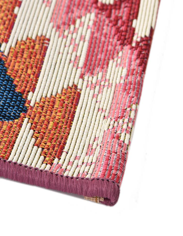 Detail image of  2' 7 x 5' 3  Washable Southwestern Indoor / Outdoor Runner Rug