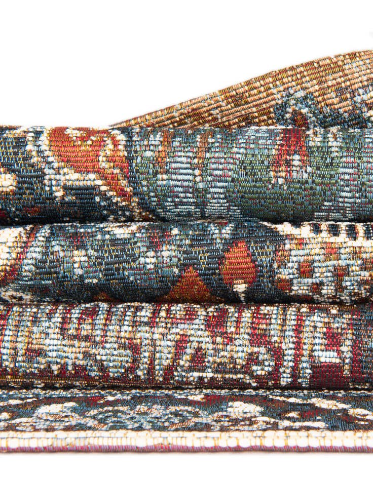 Detail image of  2' 7 x 10'  Washable Traditional Indoor / Outdoor Runner Rug