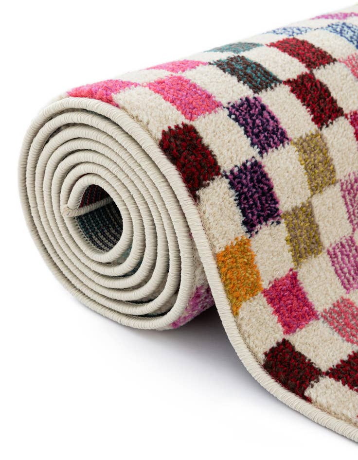 Detail image of  2' 7 x 10'  Washable Theia Runner Rug