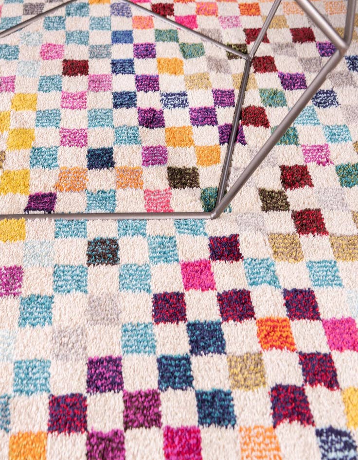 Detail image of  2' 7 x 10'  Washable Theia Runner Rug