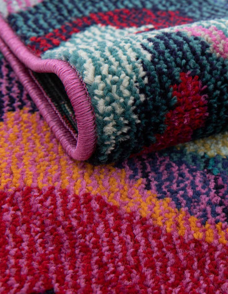Detail image of  2' 7 x 10'  Washable Theia Runner Rug