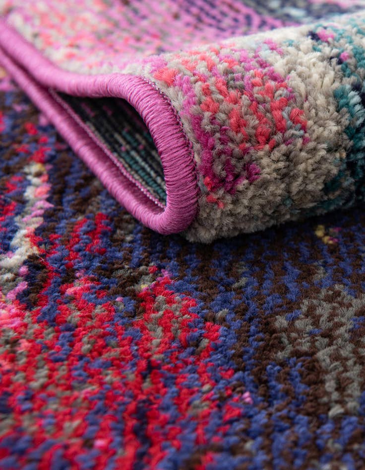 Detail image of  2' x 8'  Washable Theia Runner Rug