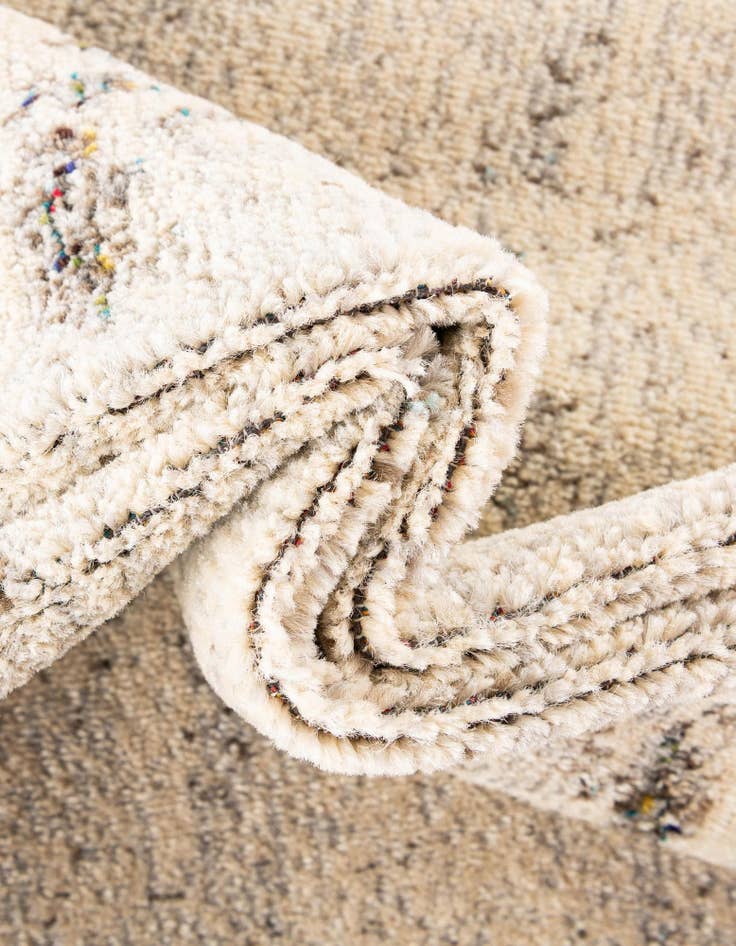 Detail image of  2' 2 x 6' 9  Washable Theia Runner Rug