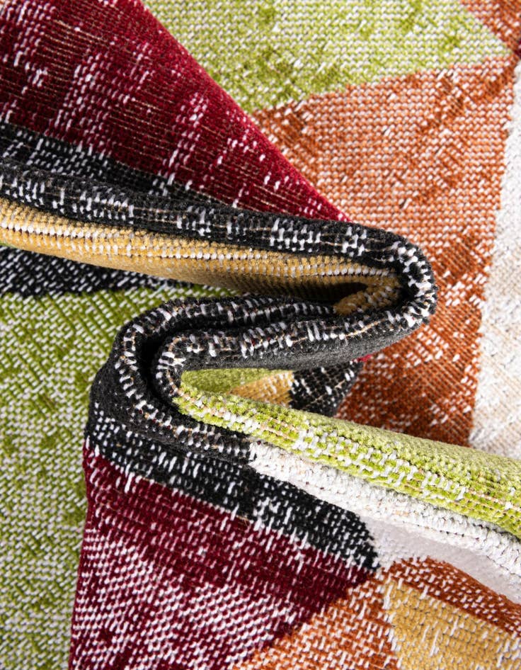 Detail image of  2' 7 x 10' Valencia Runner Rug