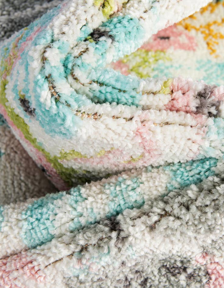 Detail image of  2' 2 x 6' Animals Whimsy Kids Runner Rug