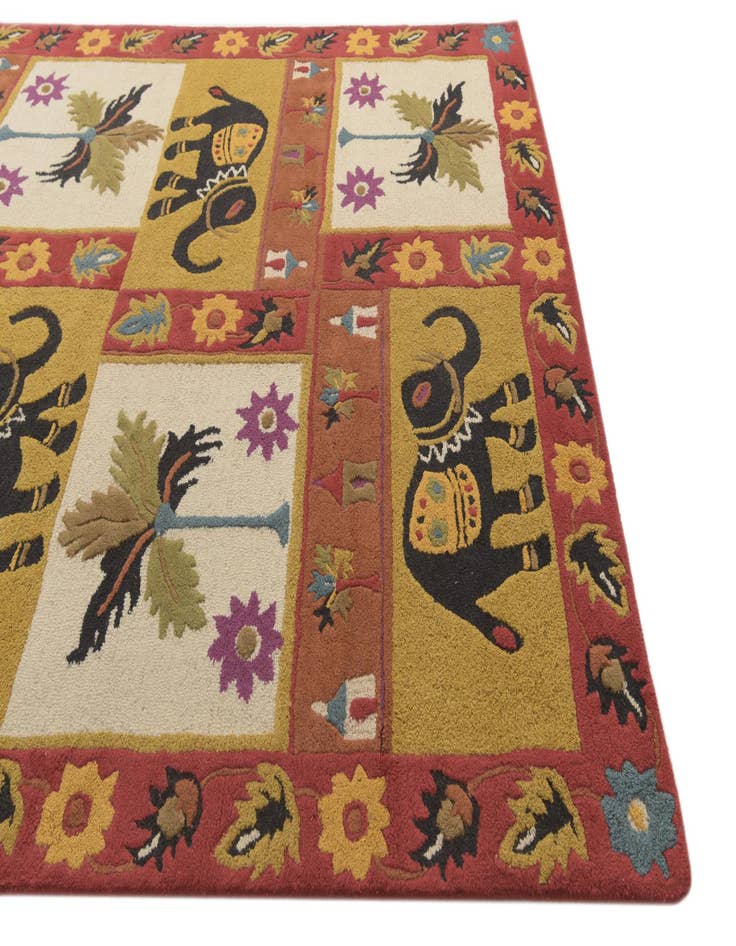 Detail image of  7' 8 x 9' 7 Agra Square Rug