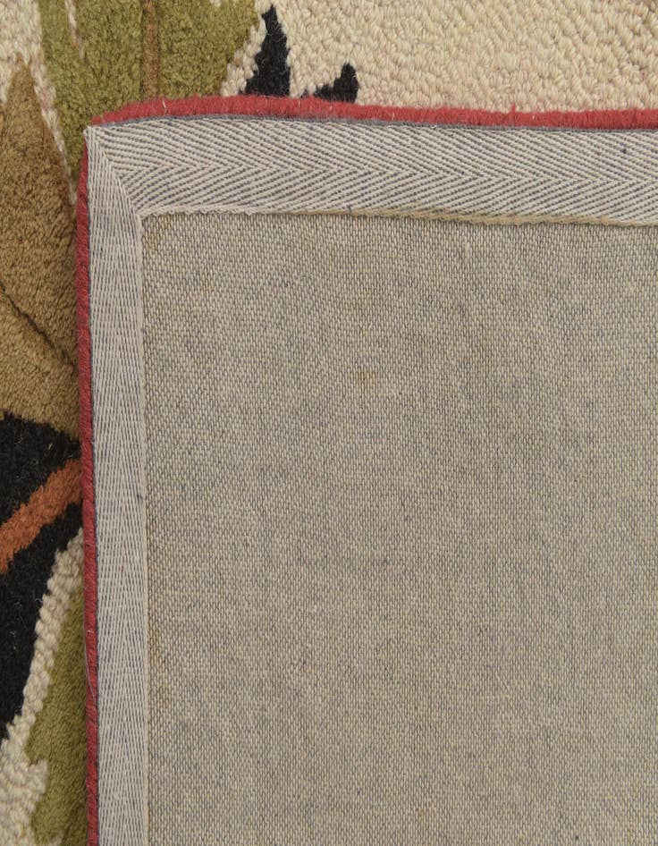 Detail image of  7' 8 x 9' 7 Agra Square Rug