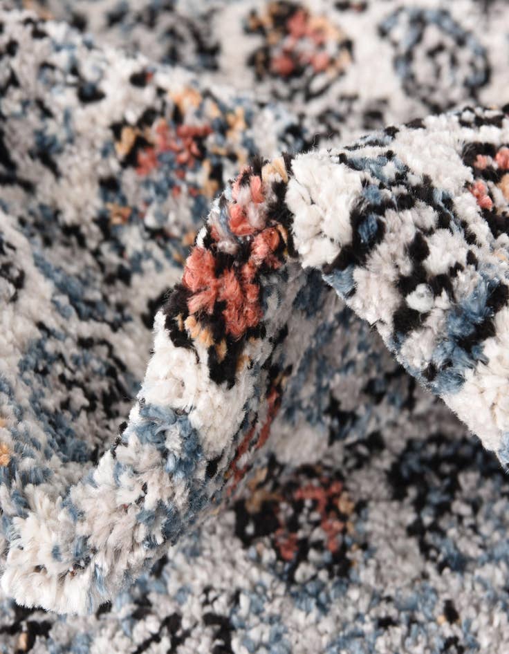 Detail image of  7' 10 x 7' 10 Aramis Square Rug