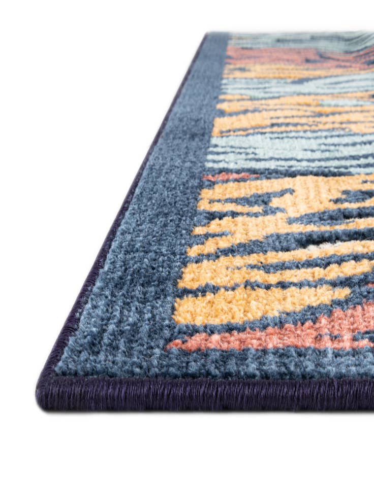 Detail image of  7' 10 x 7' 10  Washable Belize Indoor / Outdoor Square Rug