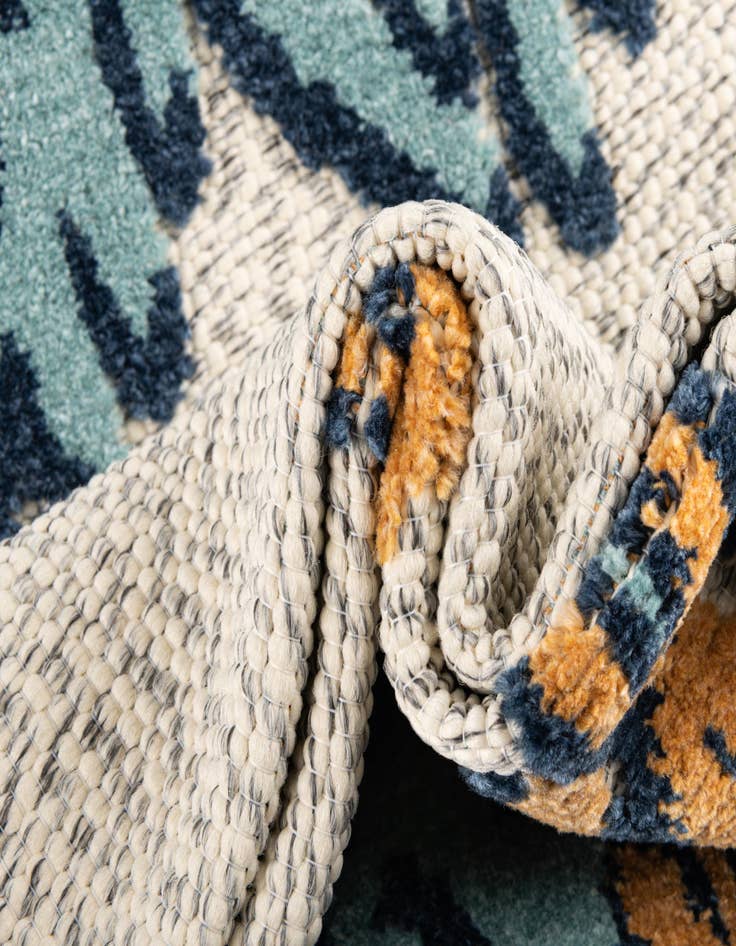 Detail image of  7' 10 x 7' 10  Washable Belize Indoor / Outdoor Square Rug