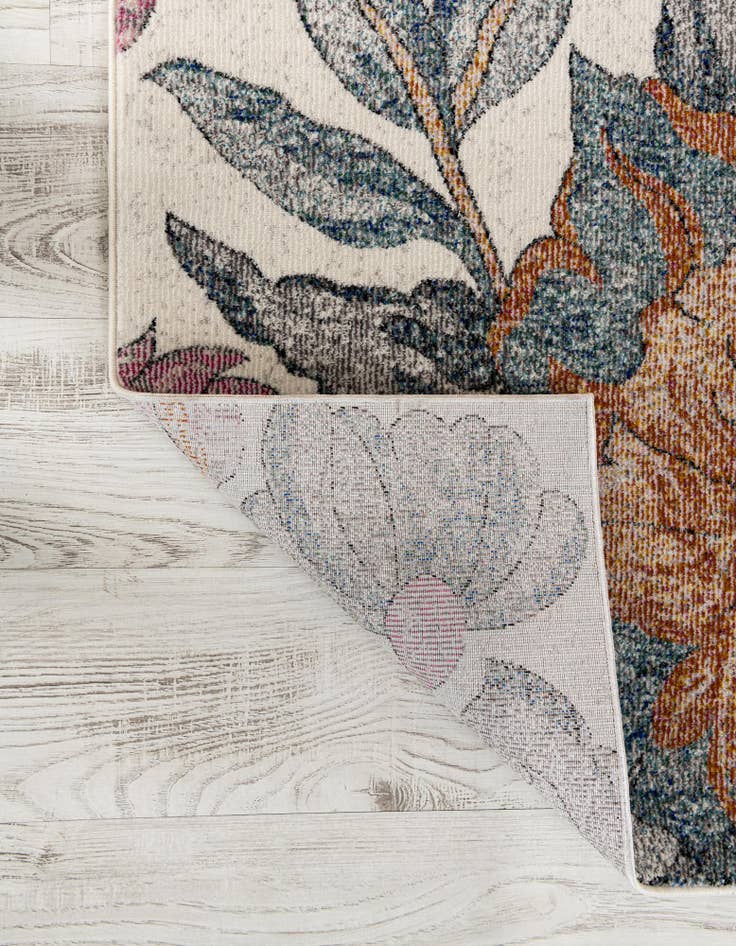 Detail image of  8' x 8' Blossom Square Rug