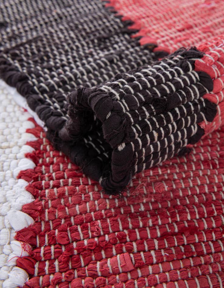 Detail image of  7' 10 x 7' 10  Hand Braided Chindi Cotton Square Rug