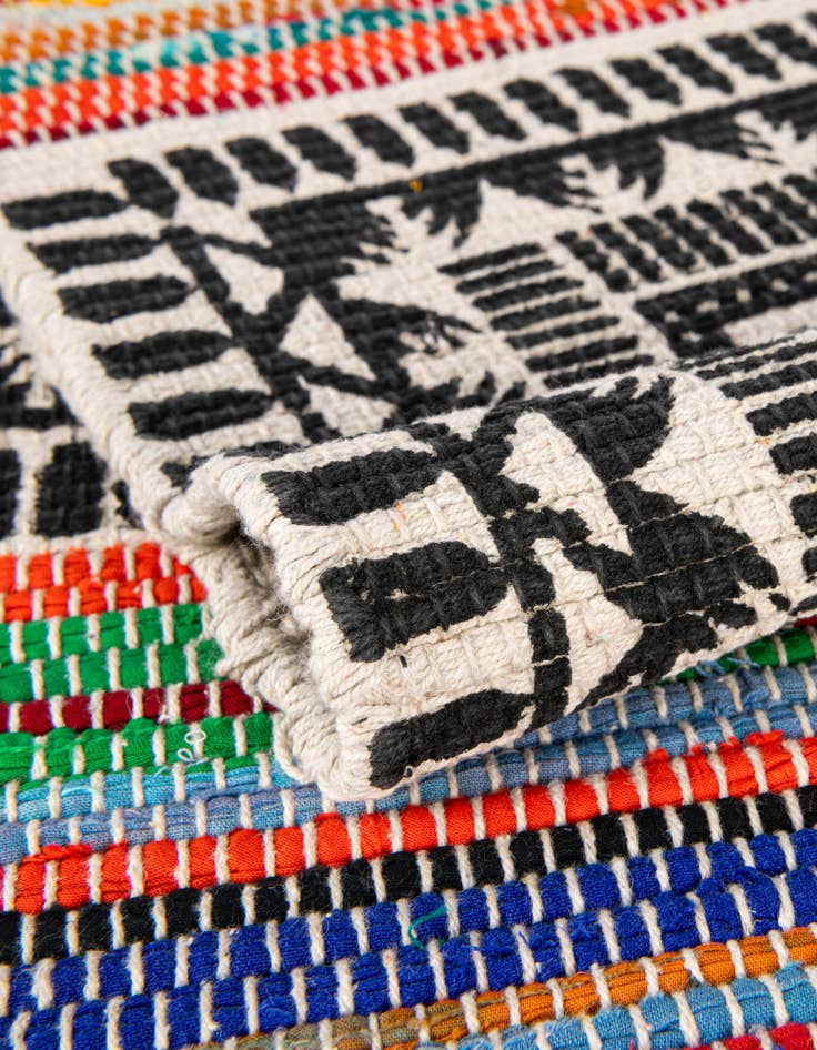 Detail image of  7' 10 x 7' 10  Hand Braided Chindi Cotton Square Rug