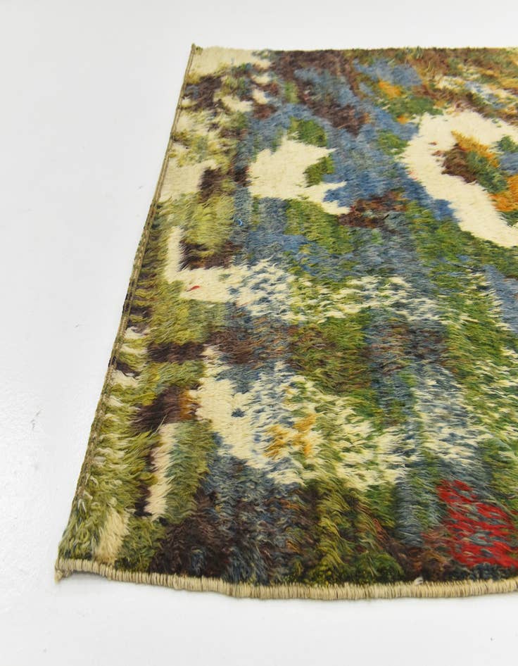 Detail image of  5' 10 x 7' 5  Hand Knotted Darya Wool Square Rug