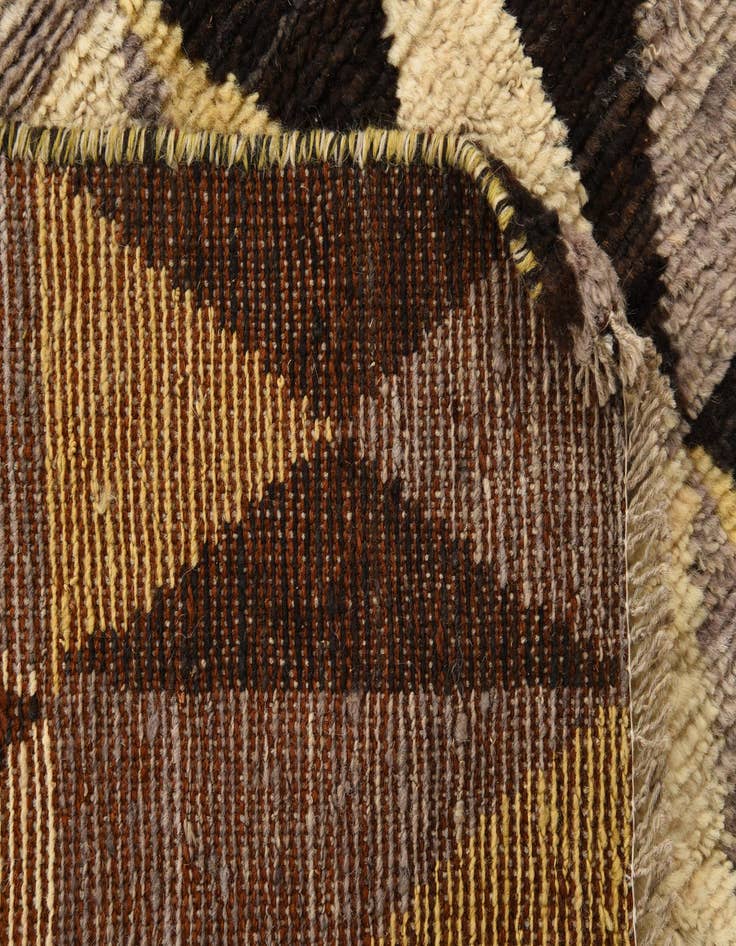 Detail image of  3' 4 x 3' 5  Hand Knotted Darya Wool Square Rug
