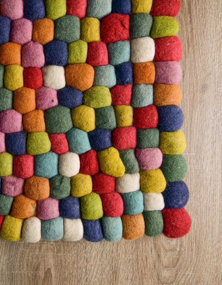 Detail image of  7' 10 x 7' 10 Felt Ball Wool Square Rug