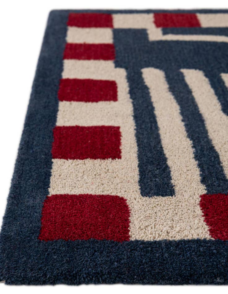 Detail image of  4' 1 x 4' 1 Handtufted Wool Square Rug