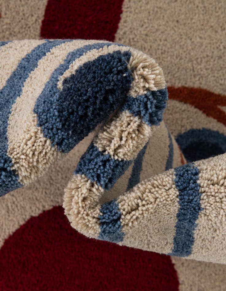 Detail image of  4' 1 x 4' 1 Handtufted Wool Square Rug