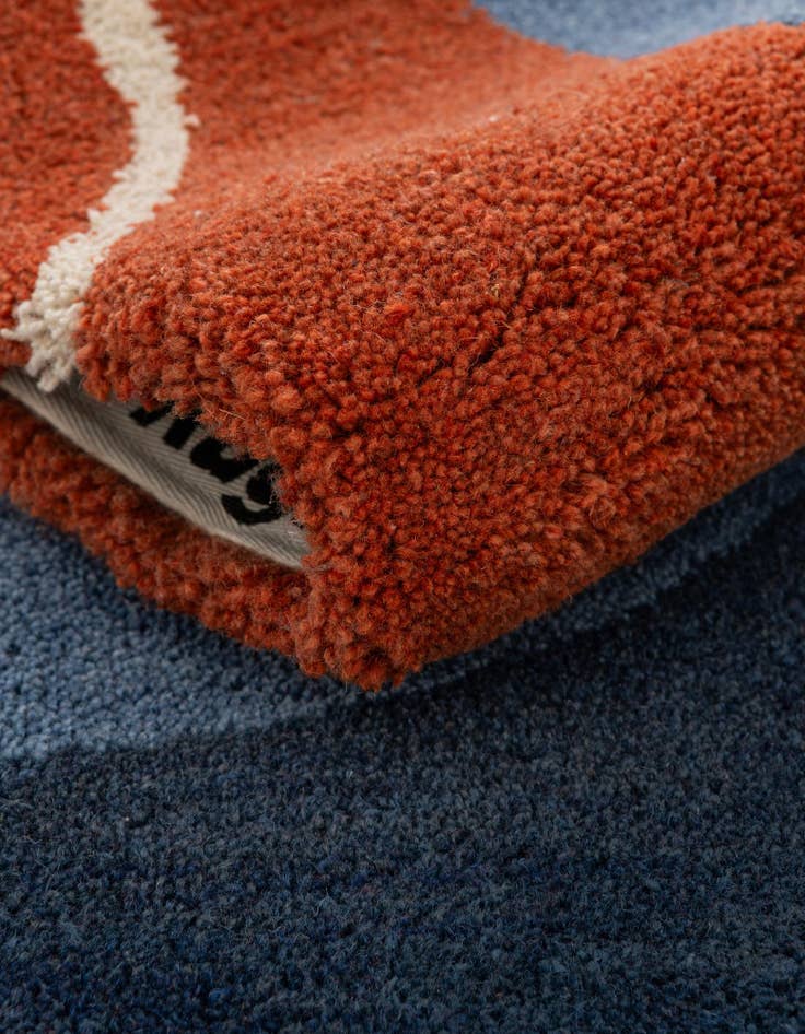 Detail image of  6' 1 x 6' 1 Handtufted Wool Square Rug