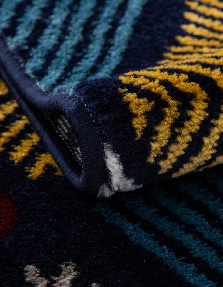 Detail image of  7' 10 x 7' 10 Laguna Square Rug