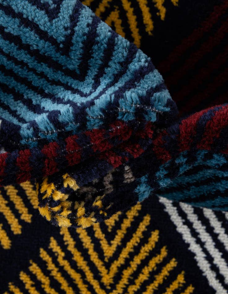 Detail image of  7' 10 x 7' 10 Laguna Square Rug