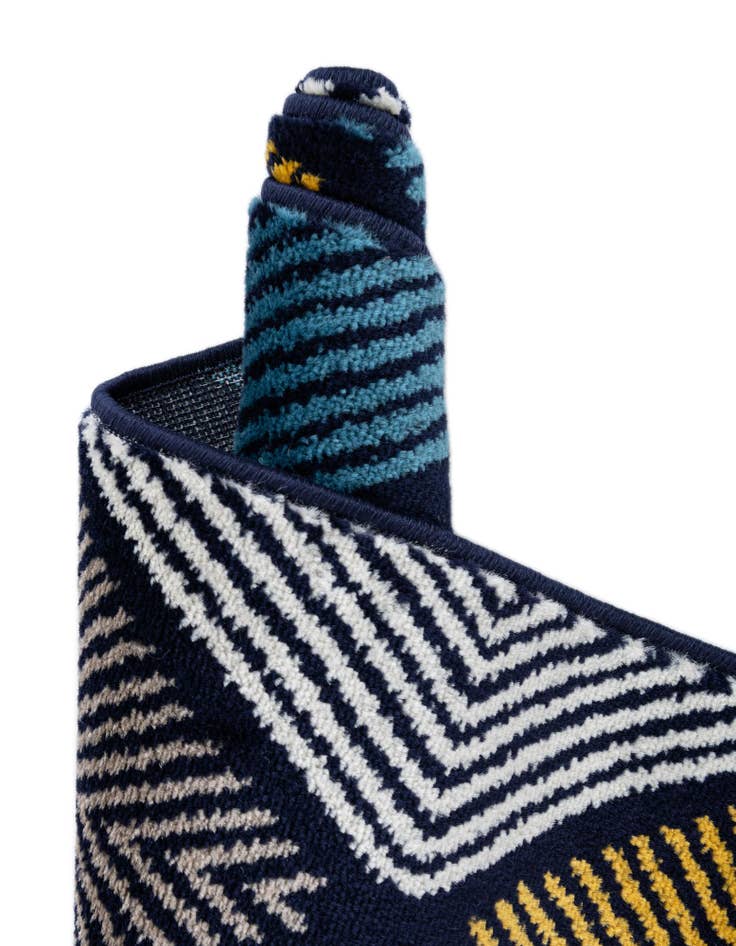 Detail image of  7' 10 x 7' 10 Laguna Square Rug