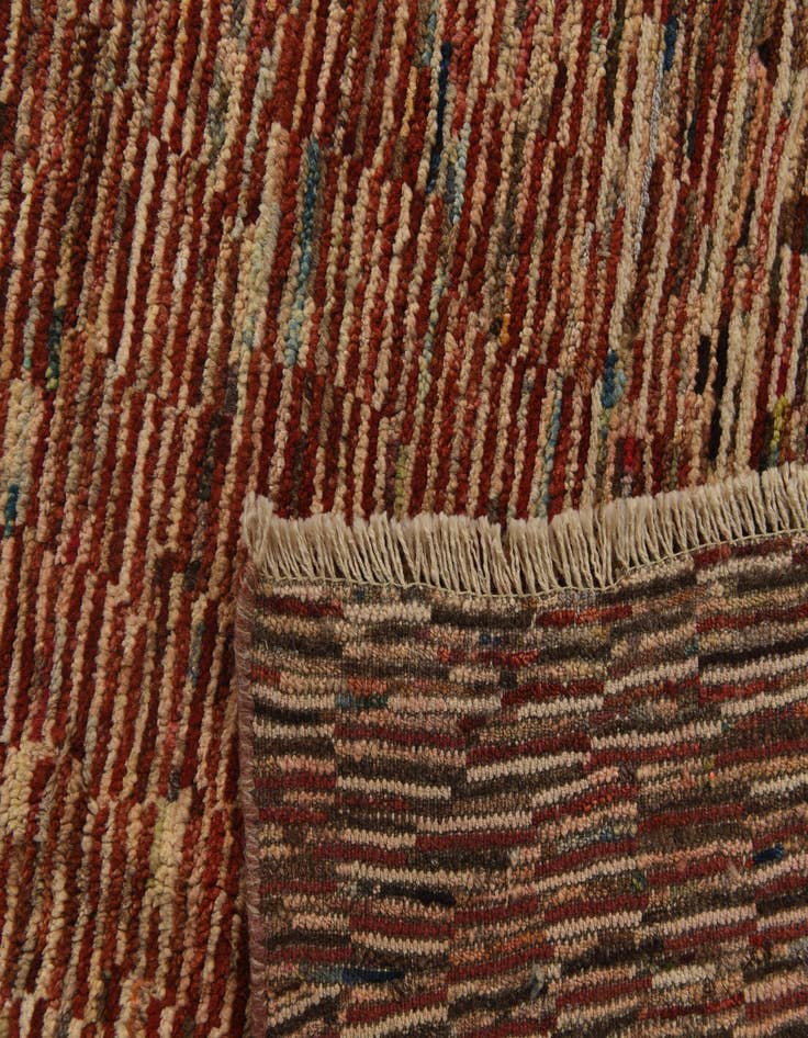 Detail image of  5' 1 x 6' 4  Hand Knotted Modern Ziegler Square Rug