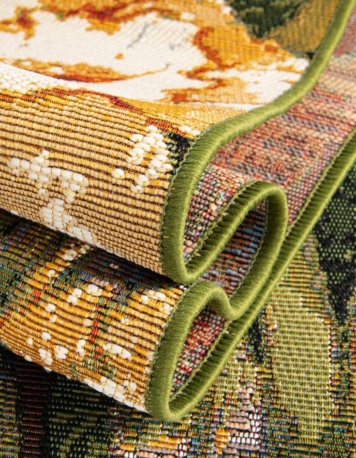 Detail image of  7' 10 x 7' 10  Washable Botanical Indoor / Outdoor Square Rug