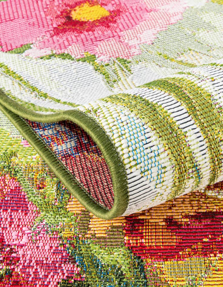 Detail image of  8' x 8'  Washable Botanical Indoor / Outdoor Square Rug