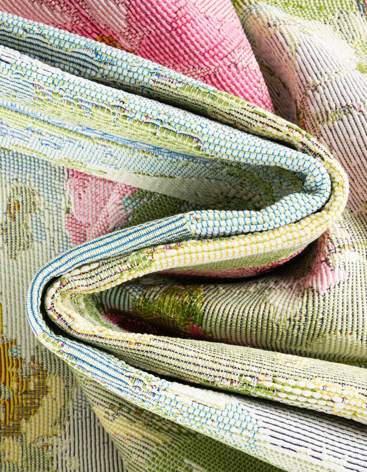 Detail image of  8' x 8'  Washable Botanical Indoor / Outdoor Square Rug