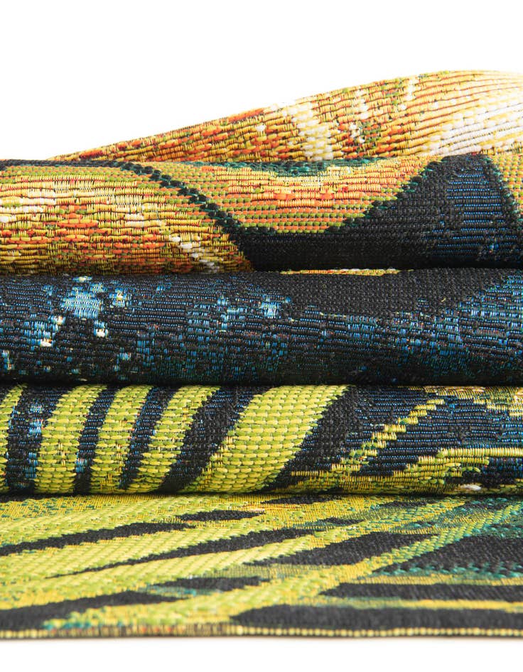 Detail image of  7' 10 x 7' 10  Washable Coastal Indoor / Outdoor Square Rug