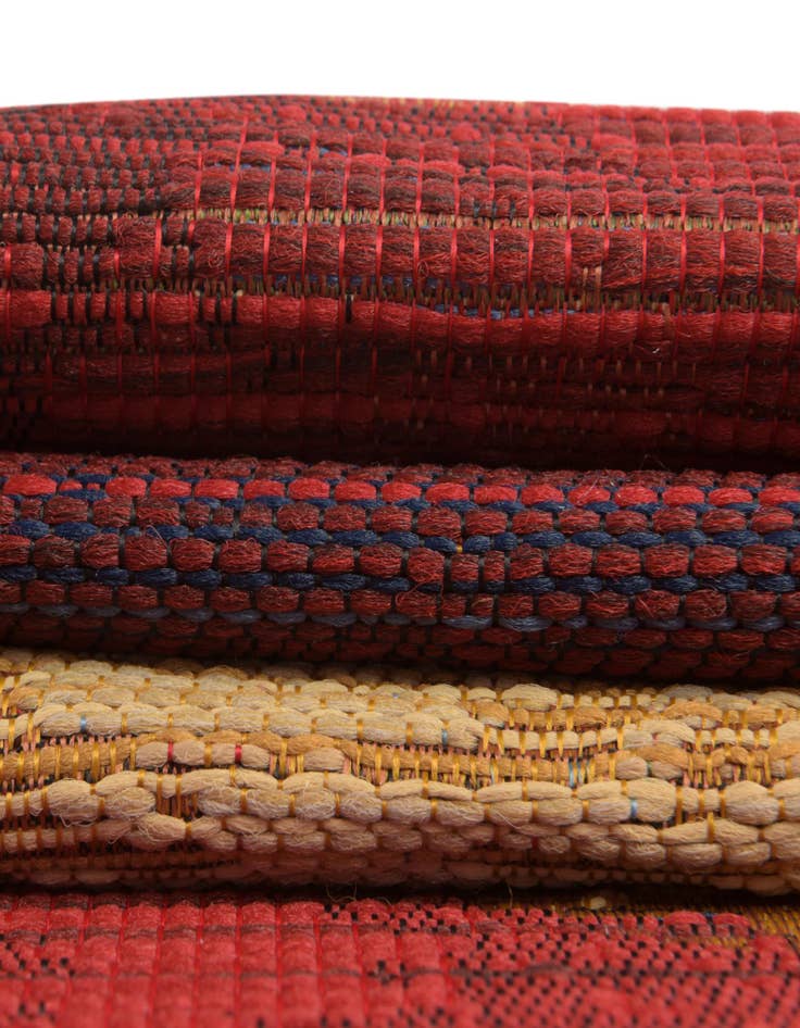 Detail image of  7' 10 x 7' 10  Washable Modern Indoor / Outdoor Square Rug