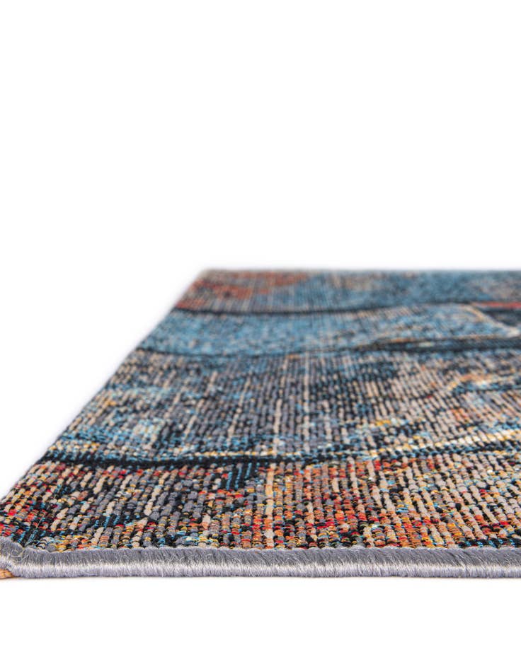 Detail image of  7' 10 x 7' 10  Washable Modern Indoor / Outdoor Square Rug