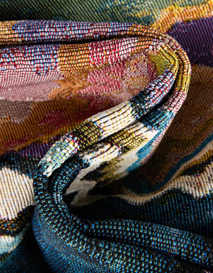 Detail image of  7' 10 x 7' 10  Washable Modern Indoor / Outdoor Square Rug