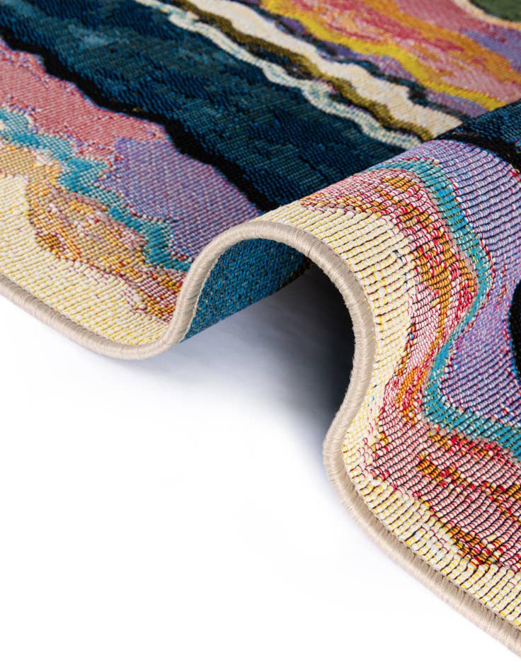 Detail image of  7' 10 x 7' 10  Washable Modern Indoor / Outdoor Square Rug