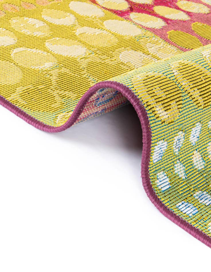 Detail image of  8' x 8'  Washable Modern Indoor / Outdoor Square Rug