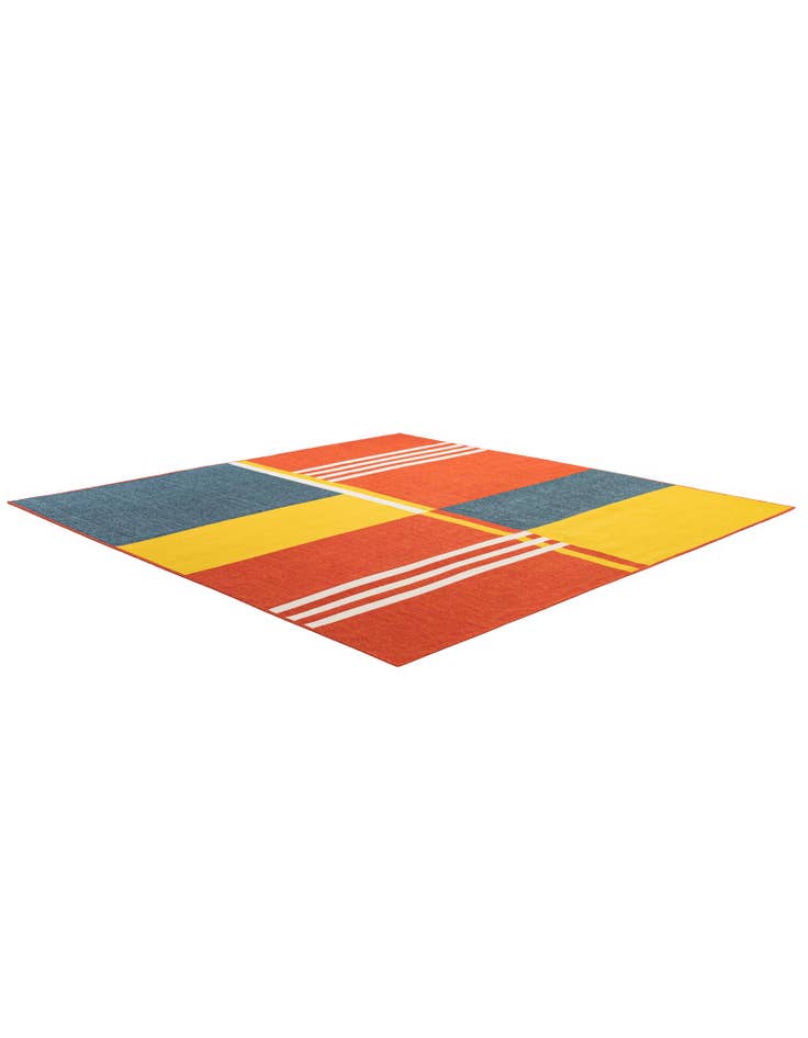 Detail image of  7' 10 x 7' 10  Washable Modern Indoor / Outdoor Square Rug