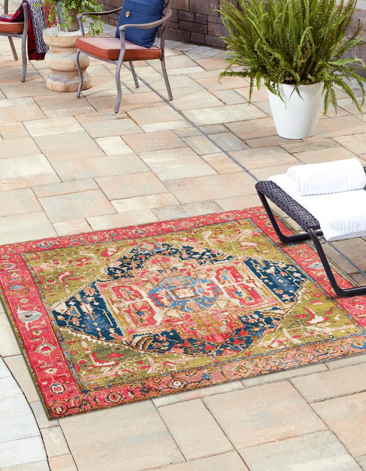 5' 3 x 5' 3  Washable Traditional Indoor / Outdoor Square Rug