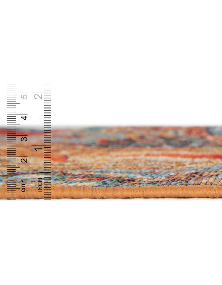 Detail image of  7' 10 x 7' 10  Washable Traditional Indoor / Outdoor Square Rug