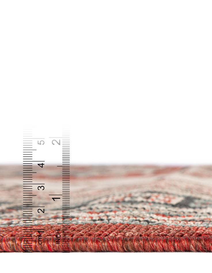 Detail image of  7' 10 x 7' 10  Washable Traditional Indoor / Outdoor Square Rug