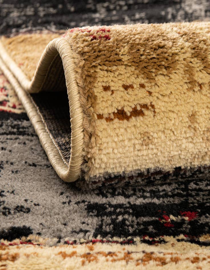 Detail image of  7' 10 x 7' 10 Saturn Square Rug