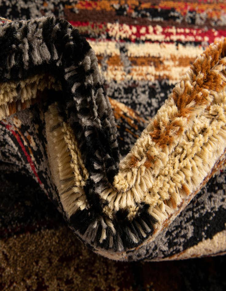 Detail image of  7' 10 x 7' 10 Saturn Square Rug