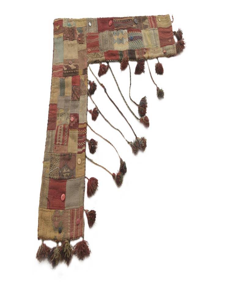 Detail image of  3' x 3'  Hand Woven Wall Art Wool Square Rug