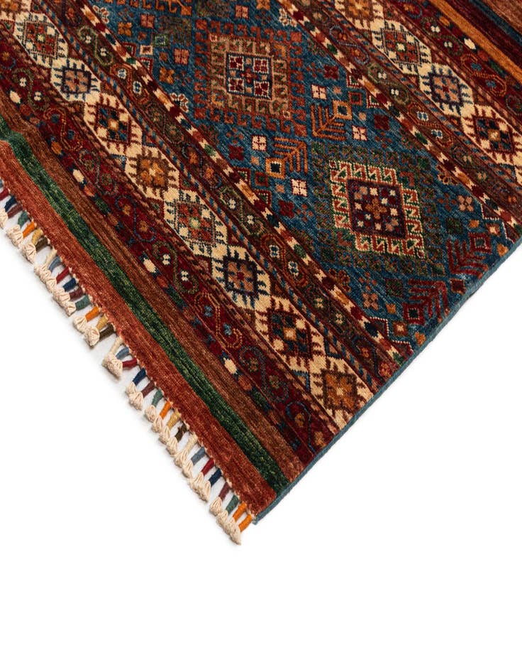 Detail image of  6' 9 x 10' 3 Ariana Rug