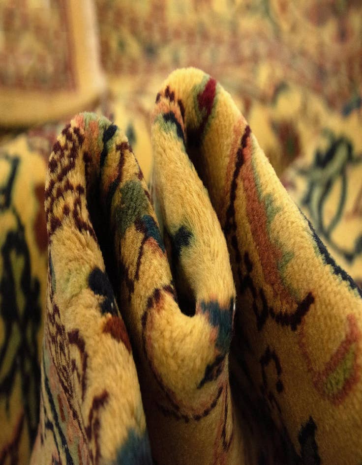 Detail image of  6' 6 x 9' 3  Hand Knotted Kashan Persian Wool Rug