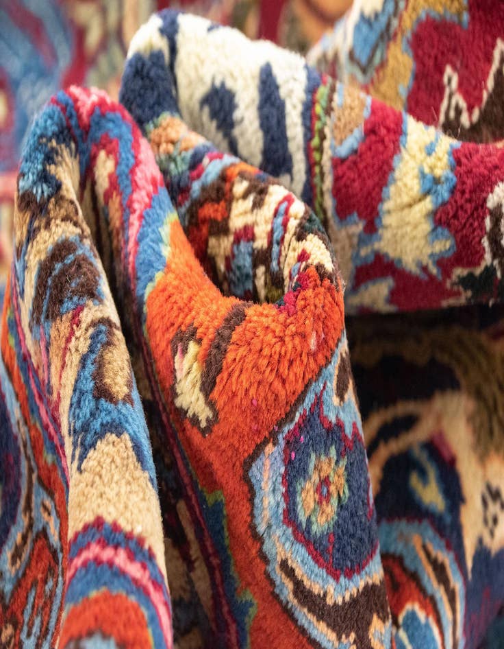 Detail image of  9' 10 x 13'  Hand Knotted Kashan Persian Wool Rug