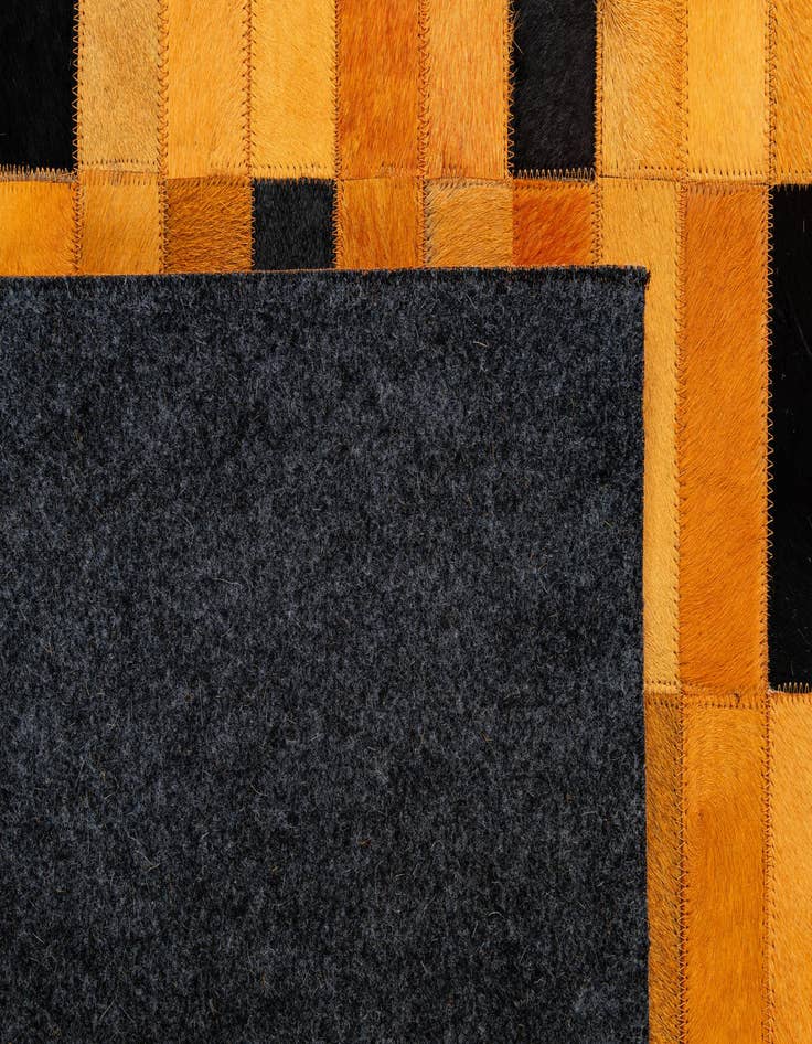 Detail image of  4' 11 x 8' Cowhide - Patchwork Rug