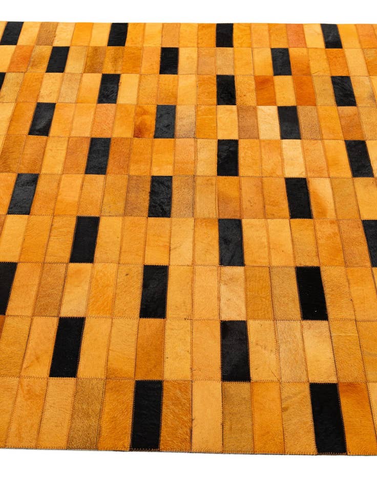 Detail image of  4' 11 x 8' Cowhide - Patchwork Rug