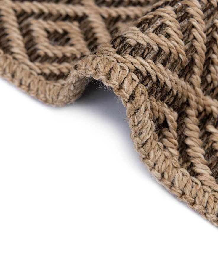 Detail image of  2' 9 x 6' Dunes Runner Rug